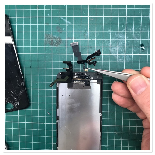 IPHONE 6 SCREEN REPAIR AT RADIOWAVES (www.rwer.co.uk)